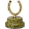 Статуэтка Подкова на счастье на камне из змеевика