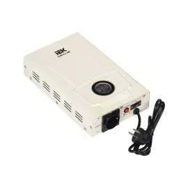 Однофазный стабилизатор напряжения IEK, настенный 0,5кВА SLIM IVS22-1-D05-09