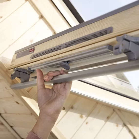 Окно мансардное Velux Optima Стандарт GZR 3061 (PR08) 940х1400 мм ручка сверху, изображение 2