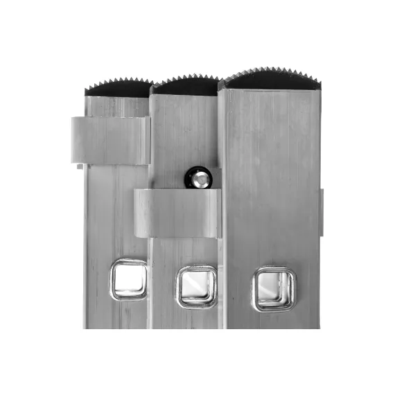 Трехсекционная лестница Gigant L-03 3х8 (Россия), изображение 2