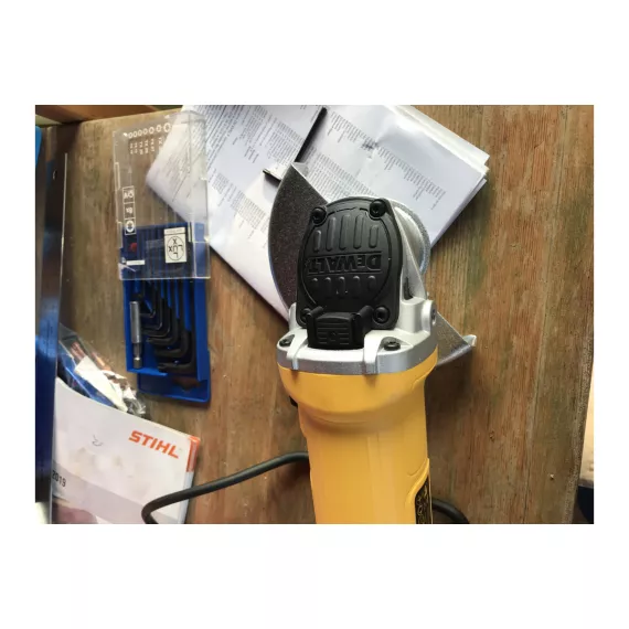 Угловая шлифмашина DEWALT DWE 4151, изображение 30