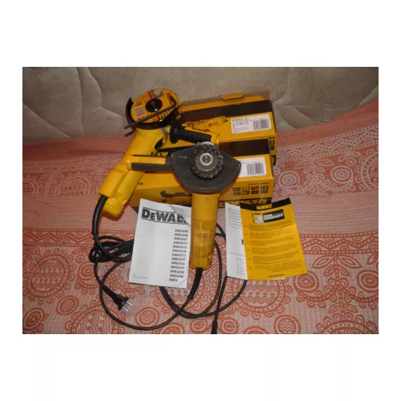 Угловая шлифмашина DEWALT DWE 4215, изображение 12