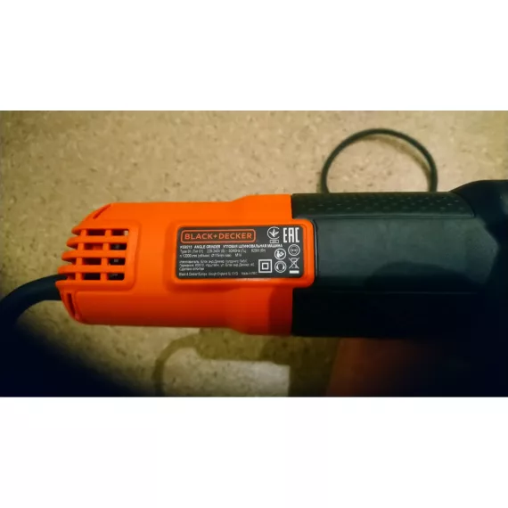 Угловая шлифовальная машина Black&Decker KG8215, изображение 7