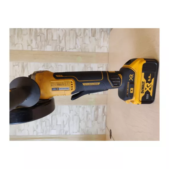 Бесщеточная угловая шлифмашина DEWALT 18 В XR DCG406N, изображение 102