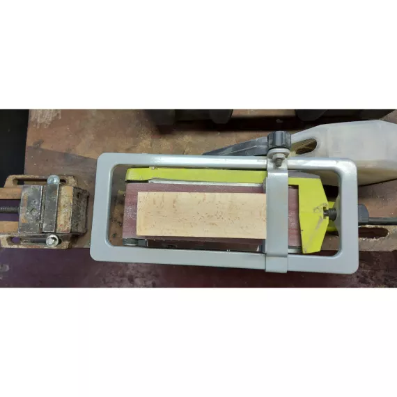 Ленточная шлифмашина Ryobi EBS800V 5133001146, изображение 90