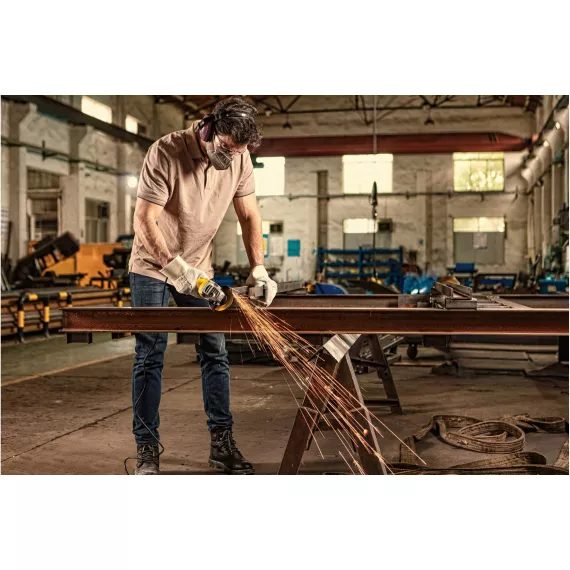 Угловая шлифмашина Stanley SG7125-RU, изображение 4