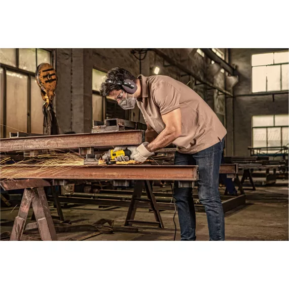 Угловая шлифмашина Stanley SG7125-RU, изображение 5