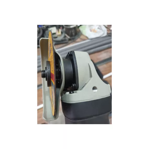 Угловая шлифовальная машина Black+Decker KG1202K, изображение 9