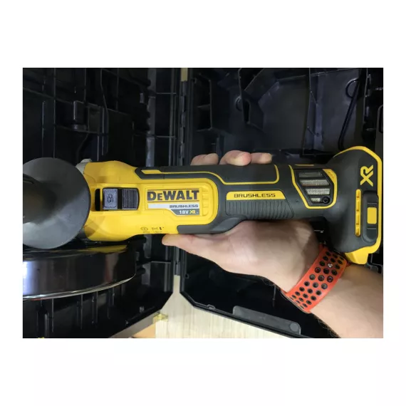 Бесщеточная угловая шлифмашина DEWALT DCG405NT, изображение 124